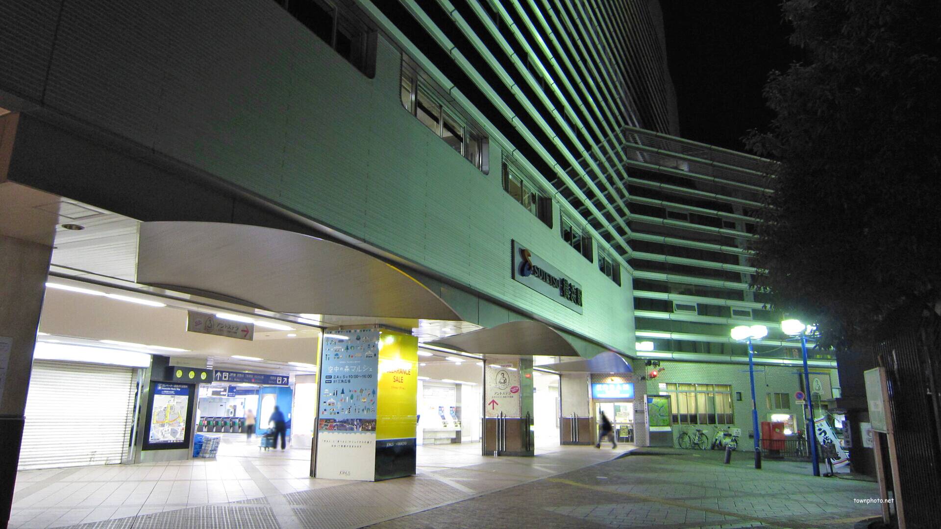 写真54枚 横浜駅みなみ西口 五番街 彫刻通りの風景 街並み紹介